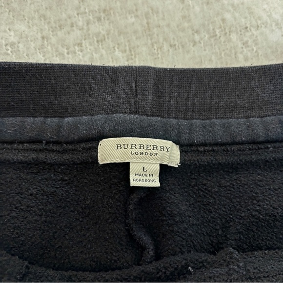 Burberry Jogging Pants - Picture 2 of 7